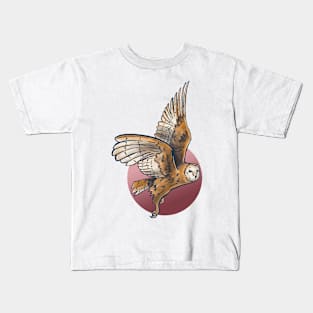 Barn owl in flight Kids T-Shirt